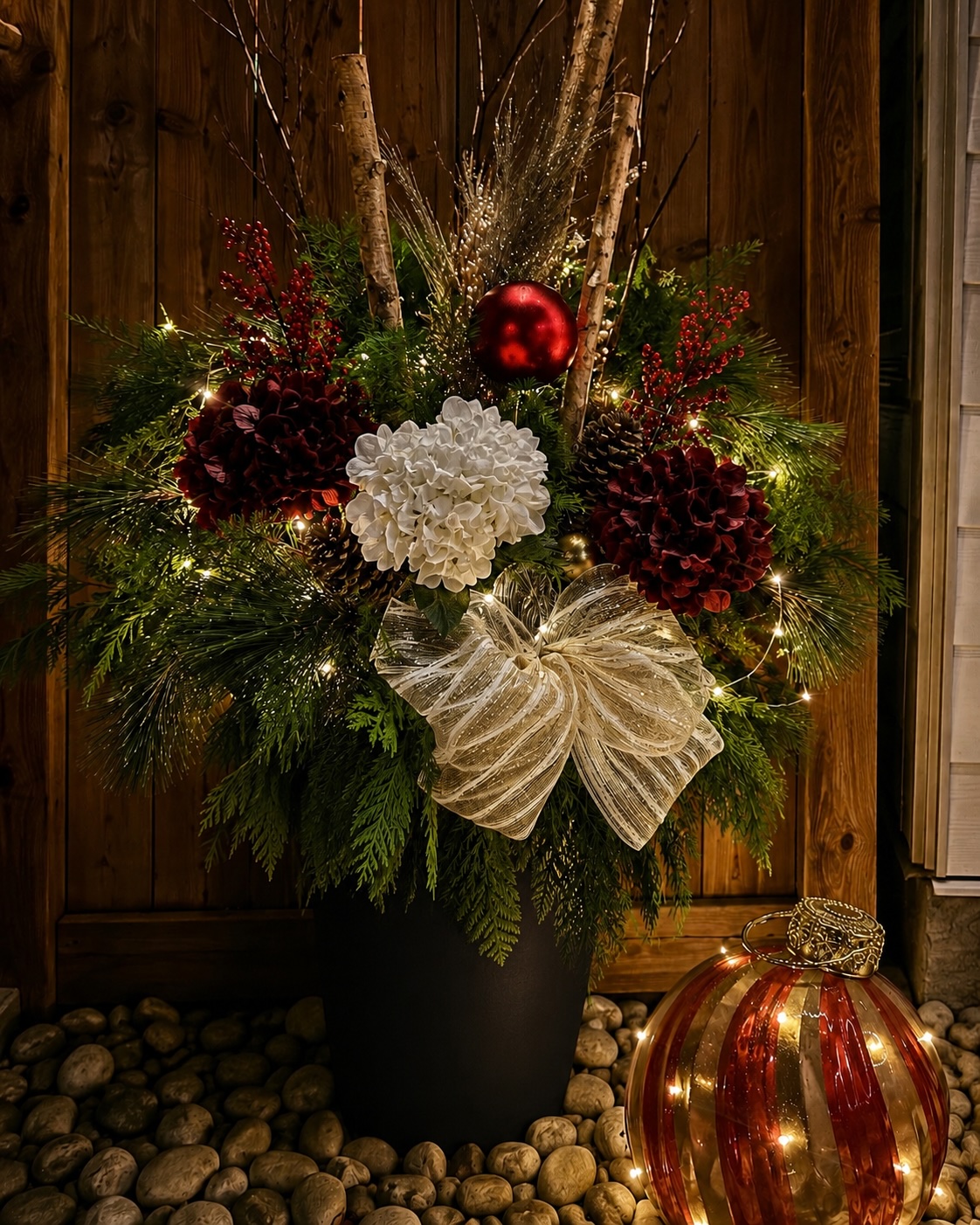 Maison Verte Signature Holiday Planter